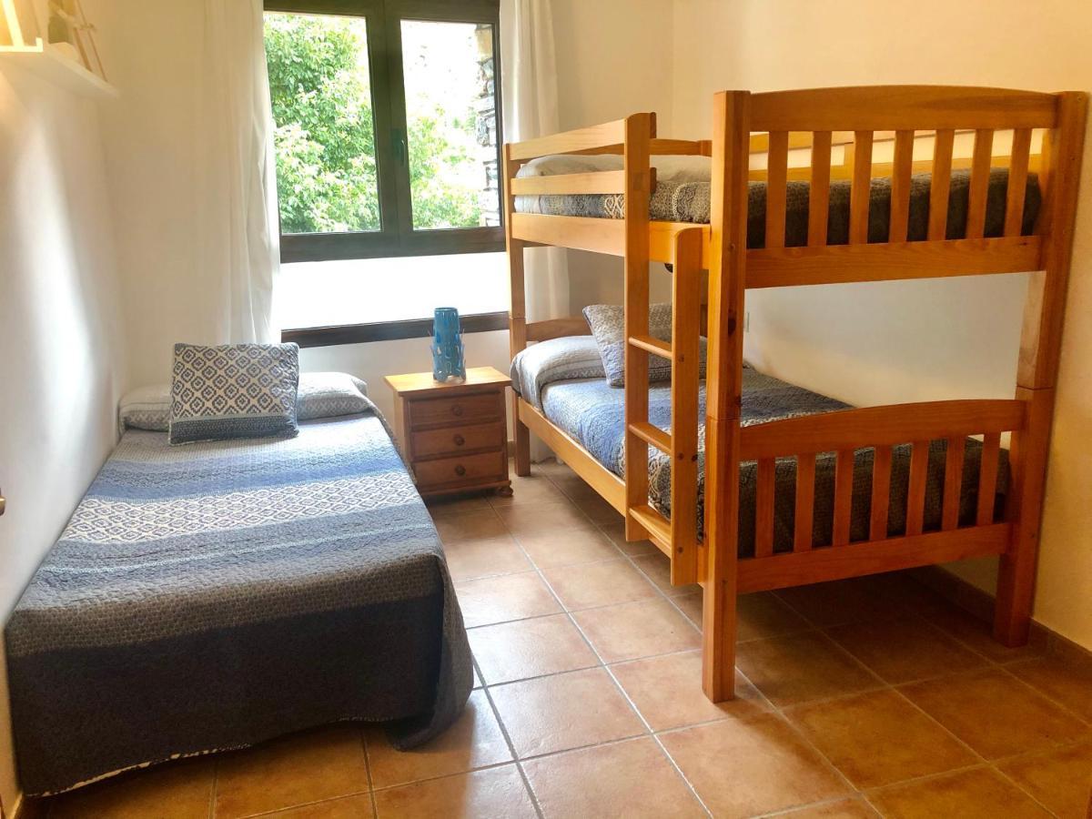 Valls D'aneu Appartement *