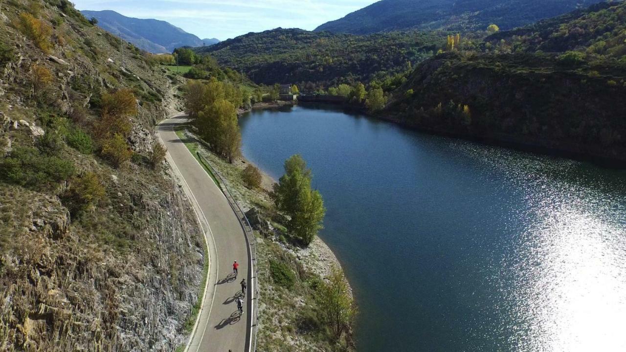 Valls D'aneu Appartement *